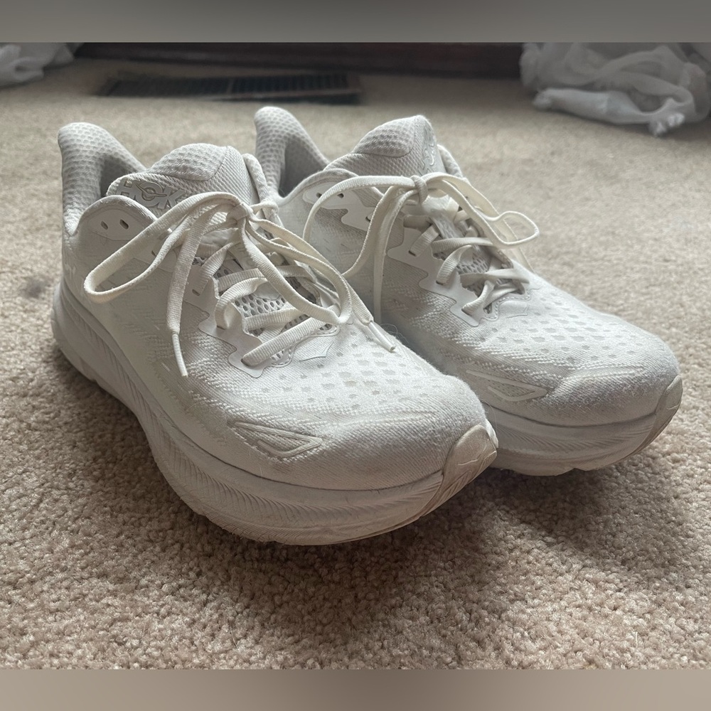 Hoka Clifton 9